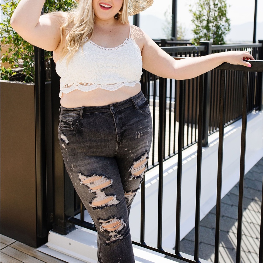 Tracy Lacy Cropped Camisole - Picture 7 of 11